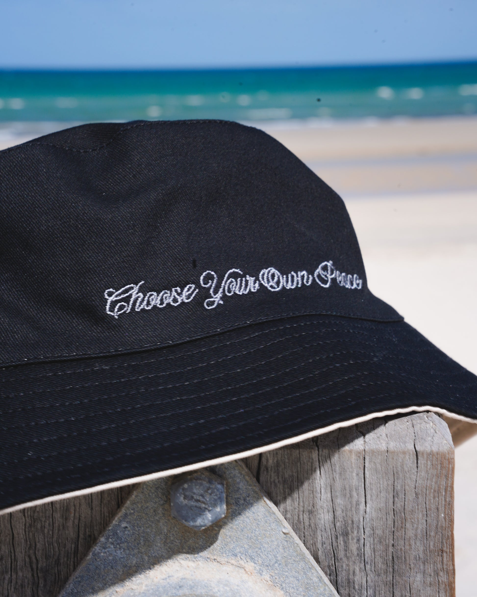 Original Reversible Bucket Hat - Cream and Black