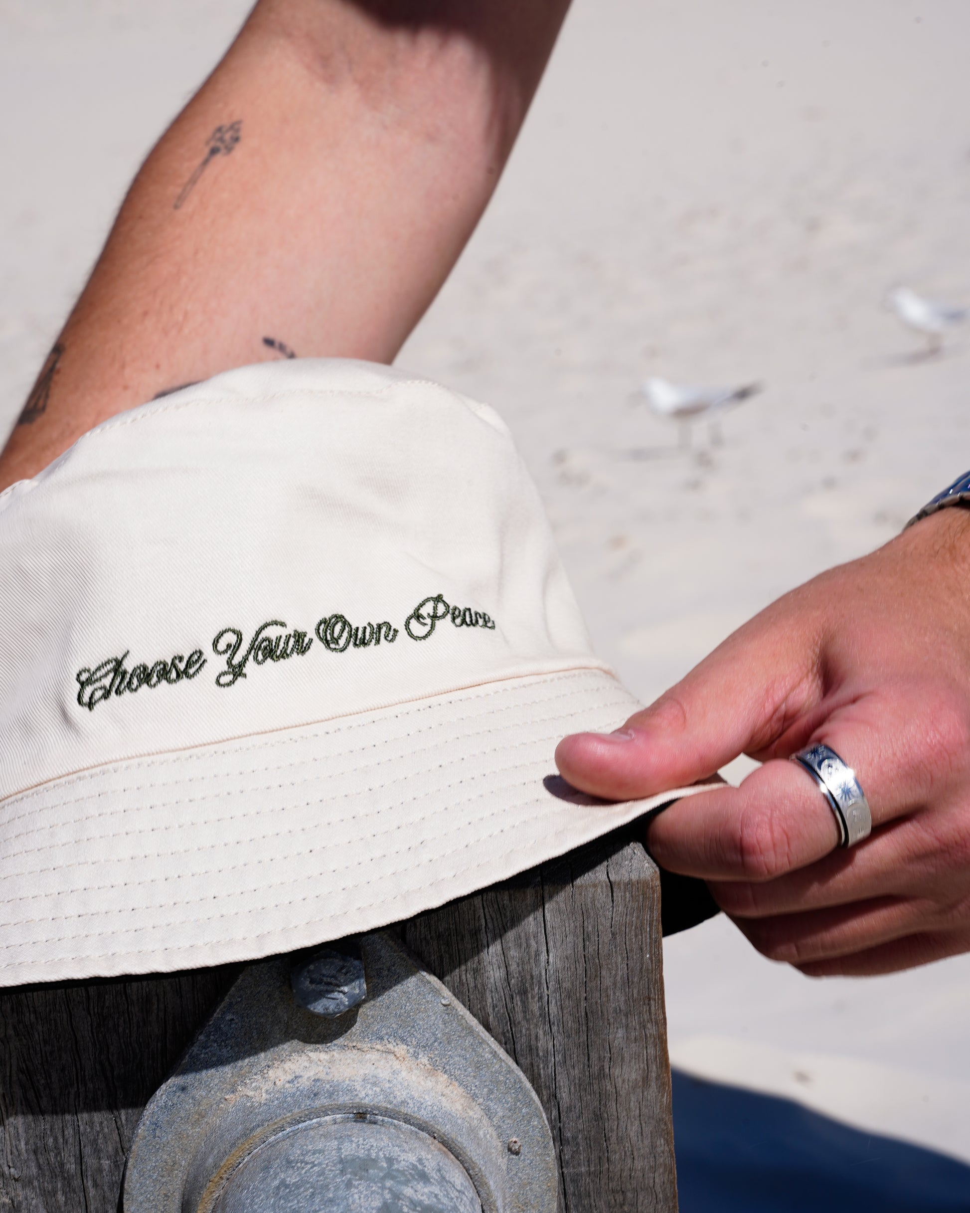 Original Reversible Bucket Hat - Cream and Black